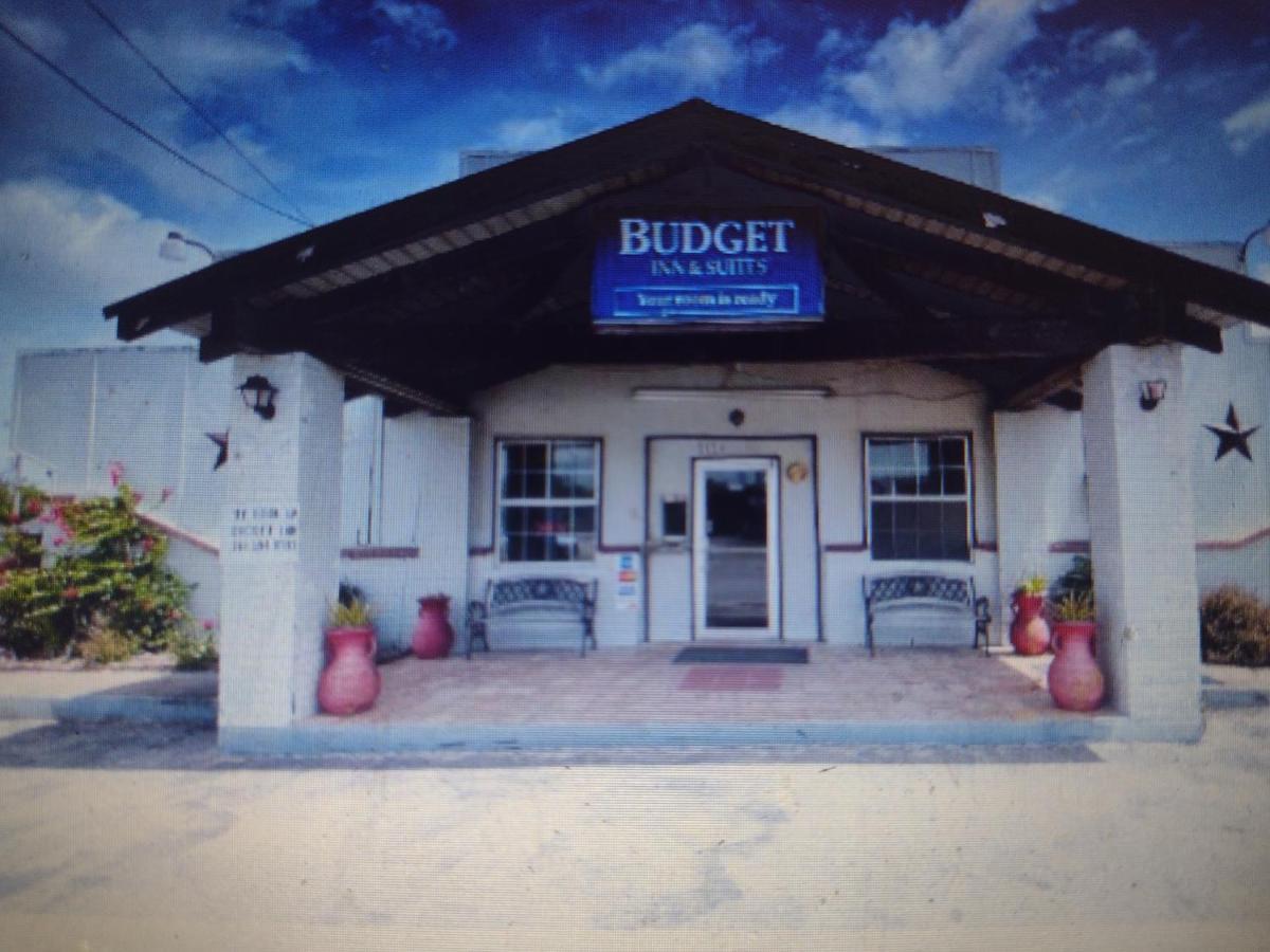 Budget Inn & Suites -Super-Ice Cold Spotless Rooms- Door-To-Door Lit Parking & Lowest Price Plus Hbo Max,Spanish Tv, Internet Free!! Freer Buitenkant foto